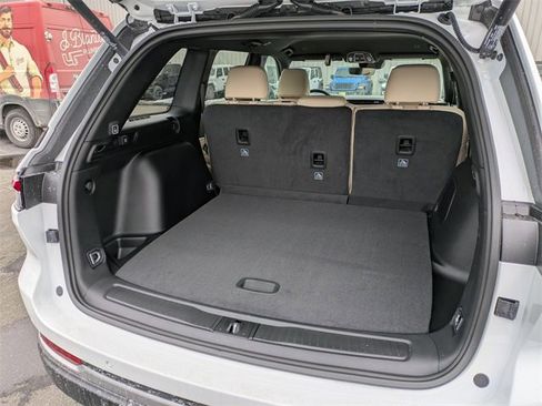 New 2026 Jeep Grand Cherokee Limited image 25