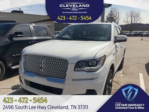 Used 2024 Lincoln Navigator Reserve image 1