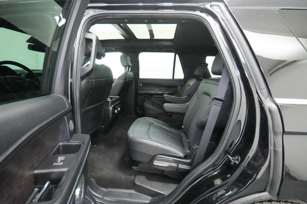 Used 2020 Ford Expedition Limited w/ Equipment Group 302A AWD/4WD image 23