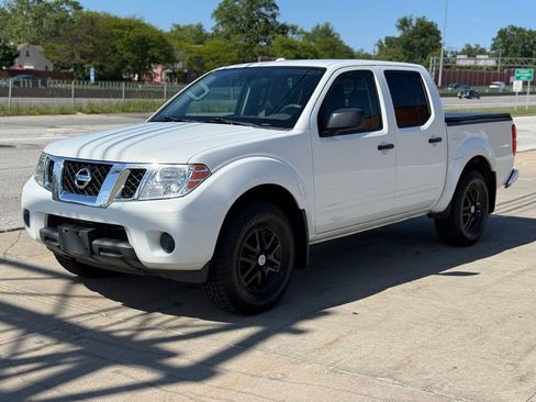 Used 2018 Nissan Frontier SV AWD/4WD image 1