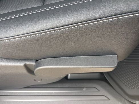 New 2026 Chevrolet Traverse LT image 19