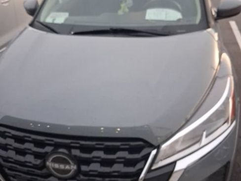 Used 2023 Nissan Kicks SV FWD image 11