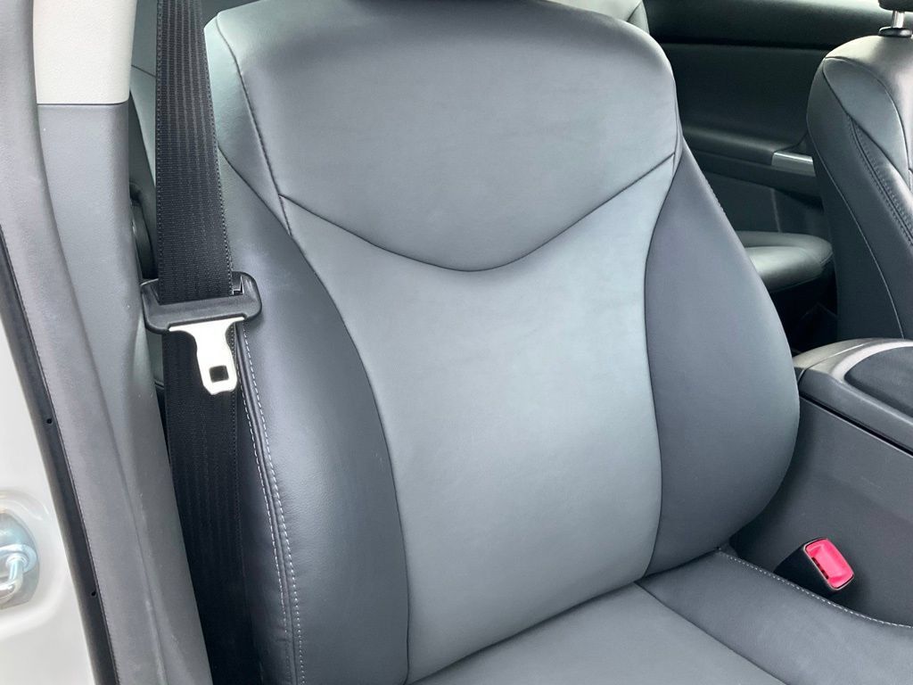 Used 2012 Toyota Prius V Five FWD image 60