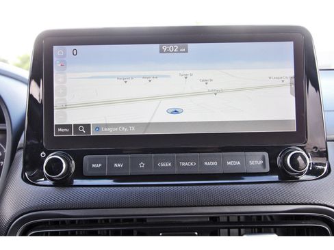 Used 2022 Hyundai Kona Limited w/ Cargo Package FWD image 25
