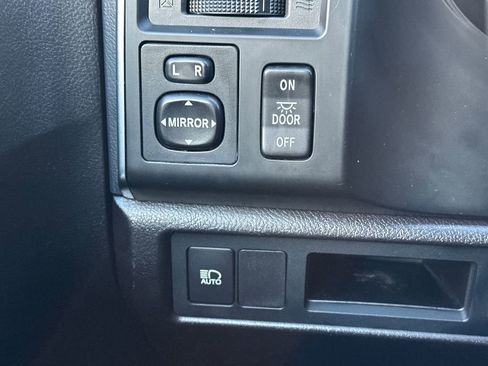 Used 2018 Toyota Sequoia TRD Sport image 27