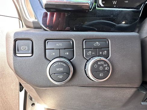 Used 2023 GMC Sierra 1500 Elevation AWD/4WD image 37