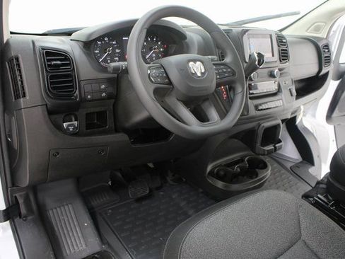 Used 2025 RAM ProMaster 2500 w/ Convenience Group image 7