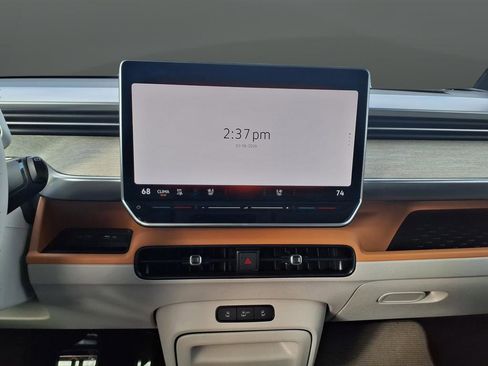 New 2025 Volkswagen ID. Buzz 1st Edition image 22