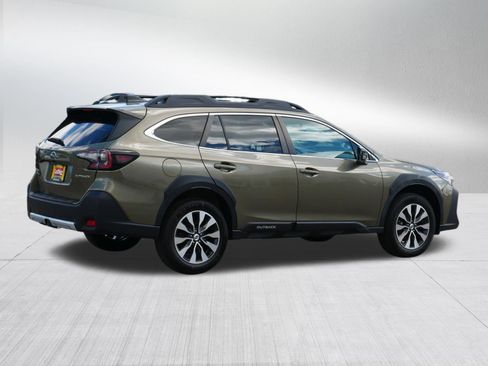 Used 2023 Subaru Outback Limited AWD/4WD image 7