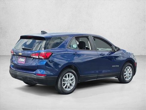 Used 2023 Chevrolet Equinox LS FWD image 5