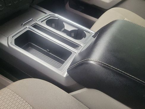Used 2019 Ford F150 XLT w/ Equipment Group 302A Luxury AWD/4WD image 26