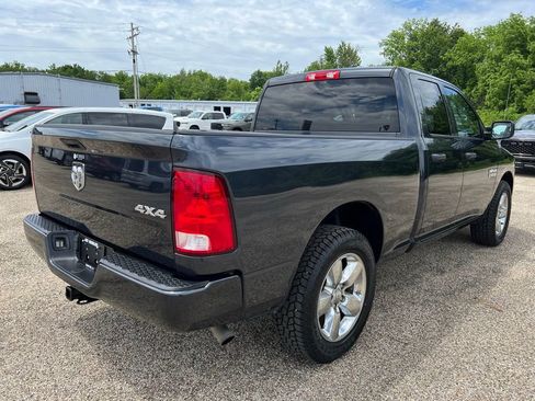 Used 2019 RAM 1500 Express w/ Express Value Package AWD/4WD image 3