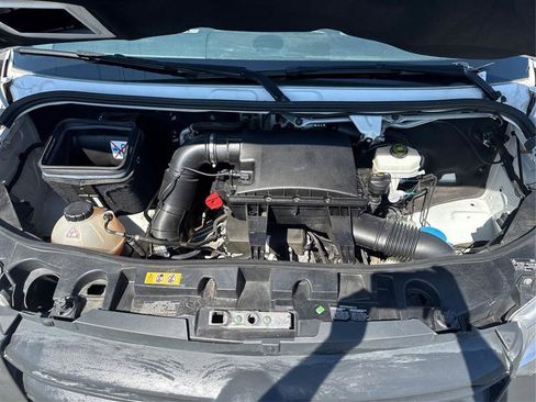 Used 2021 Mercedes-Benz Sprinter 2500 image 21