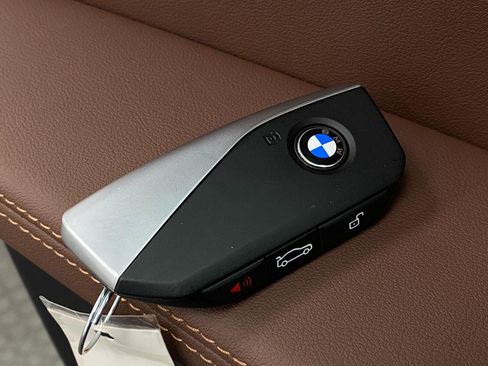New 2026 BMW X5 xDrive40i w/ M Sport Package AWD/4WD image 35