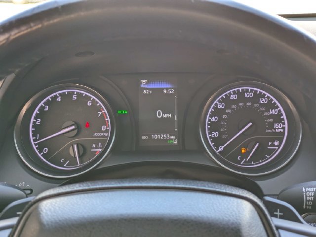 Used 2021 Toyota Camry SE w/ Convenience Package FWD image 30