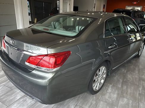 Used 2011 Toyota Avalon Limited FWD image 7