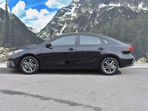 Used 2024 Kia Forte LXS image 7