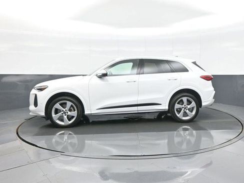 Certified 2025 Audi Q5 Premium Plus w/ Premium Plus image 4