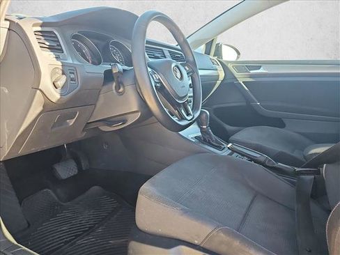 Used 2016 Volkswagen Golf S image 10