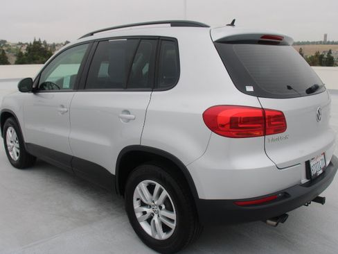 Used 2016 Volkswagen Tiguan S FWD image 6