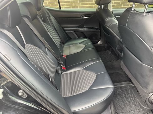 Used 2020 Toyota Camry SE image 13