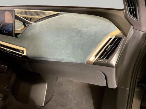 Certified 2022 BMW iX xDrive50 w/ Premium Package image 17