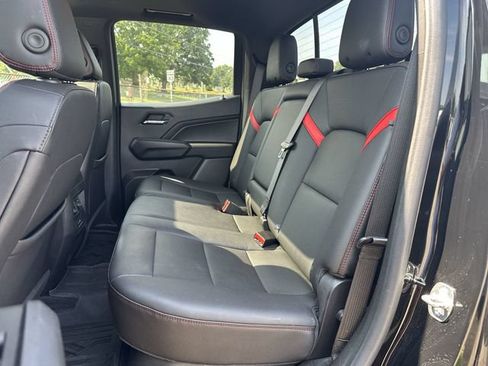 Used 2023 Chevrolet Colorado Z71 w/ Z71 Convenience Package 2 AWD/4WD image 27