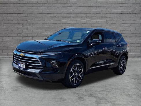 Used 2025 Chevrolet Blazer Premier w/ Enhanced Convenience Package AWD/4WD image 6