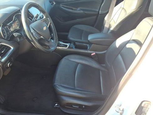 Used 2017 Chevrolet Cruze Premier FWD image 10