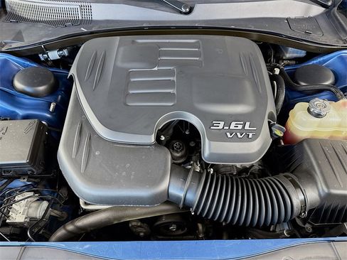 Used 2021 Chrysler 300 Touring w/ Sport Appearance Package image 31