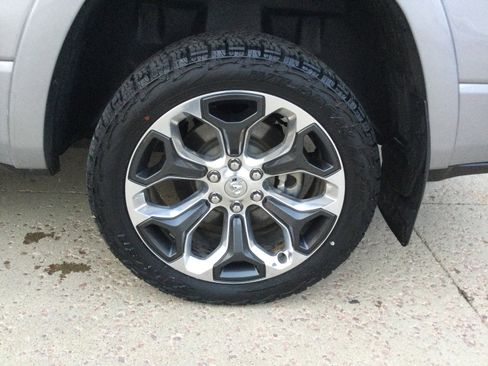 Used 2020 RAM 1500 Limited image 5