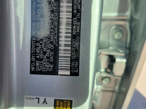 Used 2024 Toyota Prius XLE image 28