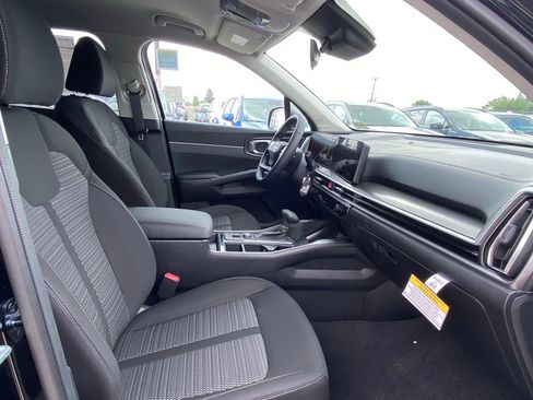 New 2026 Kia Sorento LX FWD image 25