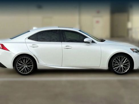 Used 2014 Lexus IS 250 w/ Navigation Package image 10