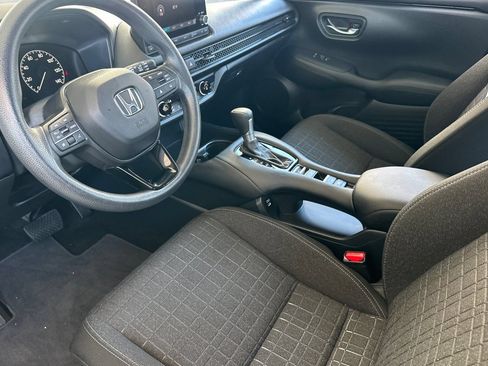 Used 2024 Honda HR-V LX image 10