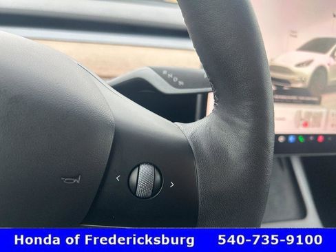 Used 2024 Tesla Model Y Performance image 20