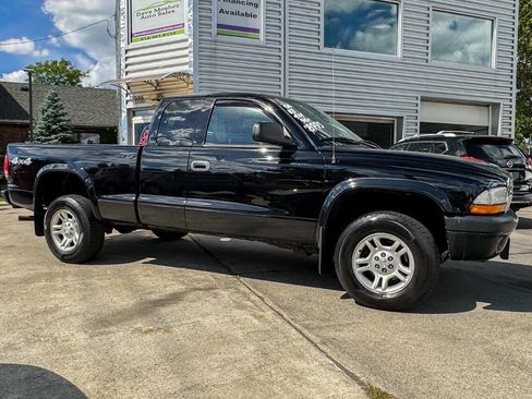Used 2004 Dodge Dakota Sport w/ PWR Convenience Group image 2