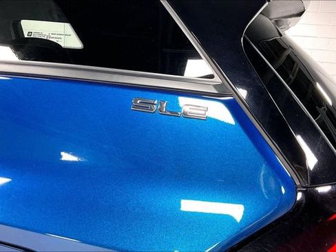 Used 2020 GMC Terrain SLE w/ Driver Convenience Package FWD image 22