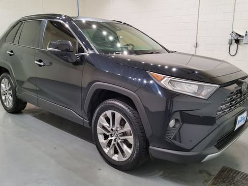 Used 2019 Toyota RAV4 Limited w/ Advanced Technology Package AWD/4WD image 2