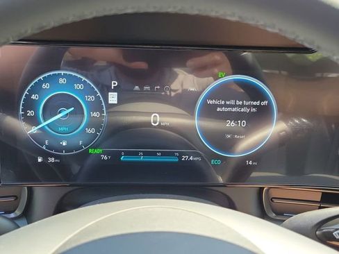 New 2026 Hyundai Elantra Limited FWD image 9