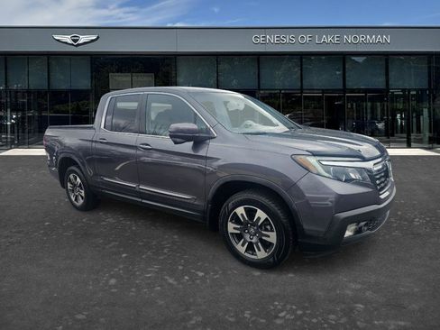 Used 2017 Honda Ridgeline RTL-T image 2