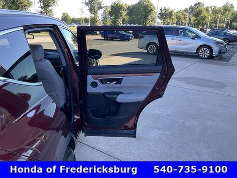 Used 2018 Honda CR-V Touring image 17