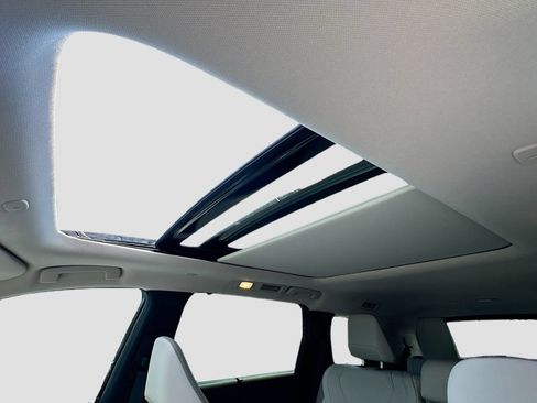 Certified 2026 INFINITI QX60 Luxe w/ Cargo Package FWD image 24
