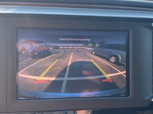 Used 2023 Chrysler Voyager LX FWD image 16