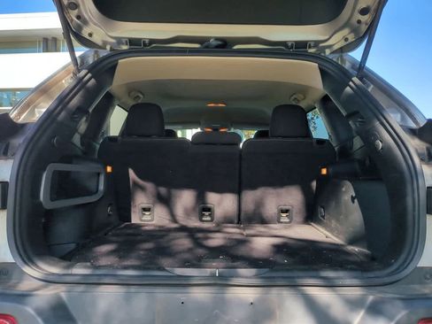 Used 2017 Jeep Cherokee Latitude image 33