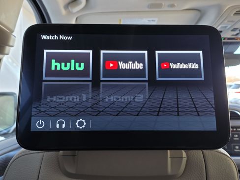 Used 2024 GMC Yukon Denali w/ Advanced Technology Package image 33