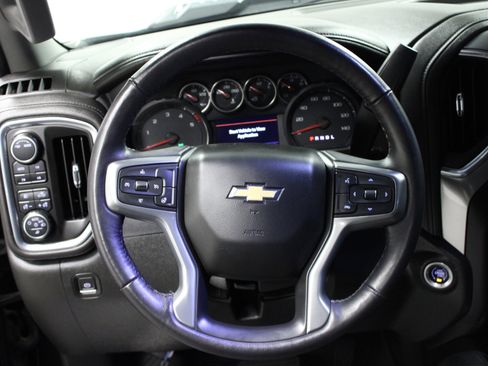 Used 2022 Chevrolet Silverado 2500 LTZ w/ LTZ Convenience Package image 17