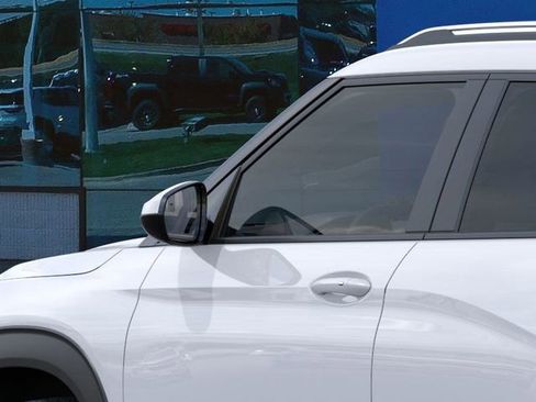 New 2026 Chevrolet TrailBlazer LT AWD/4WD image 12