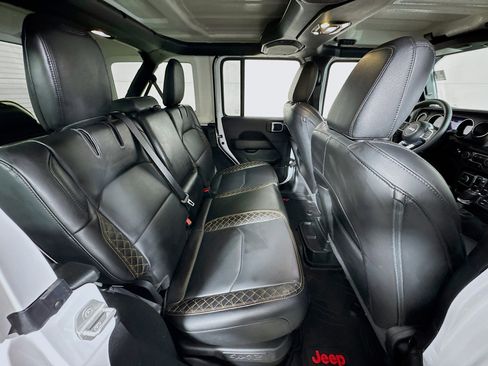 Used 2023 Jeep Wrangler Unlimited Sahara image 26