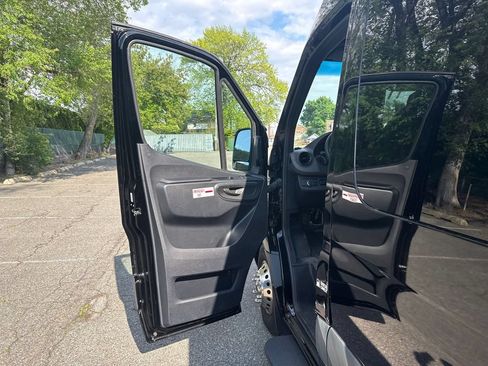 Used 2021 Mercedes-Benz Sprinter 3500 image 13